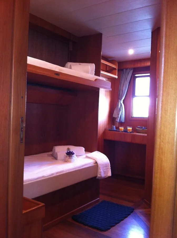 Yacht Fortebraccio Venezia Botel Venedig